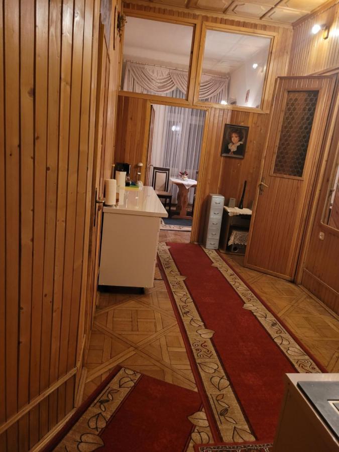Pokoje Goscinne Victoria Krasków Eksteriør bilde